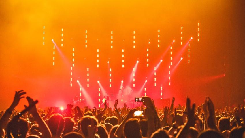 Music & entertainment Services